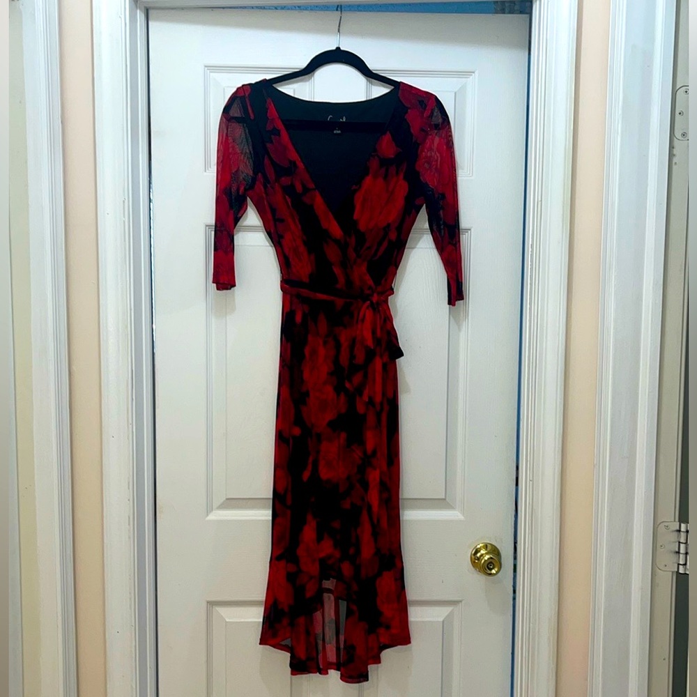 3/4 sleeve High low dress.